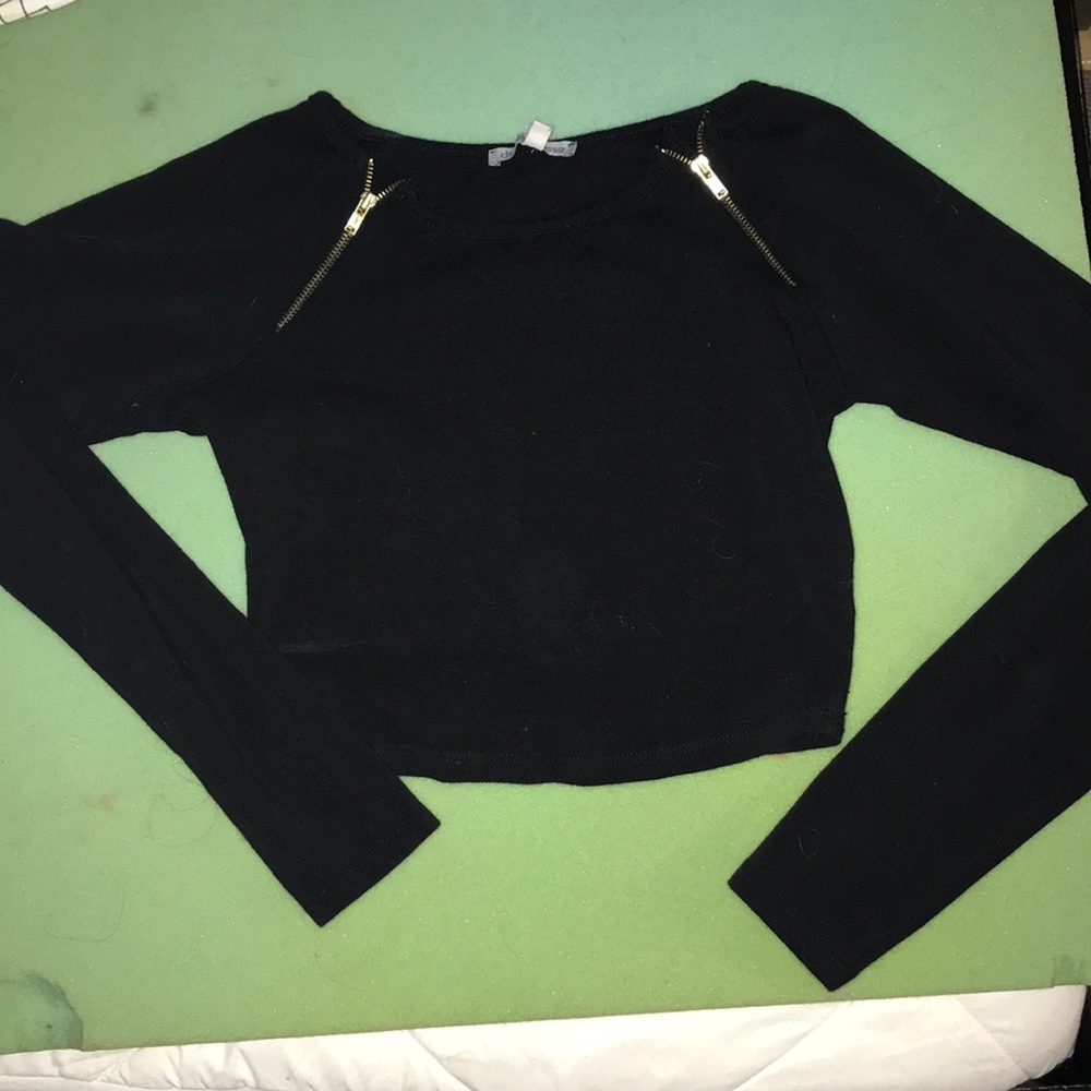Long sleeve crop top